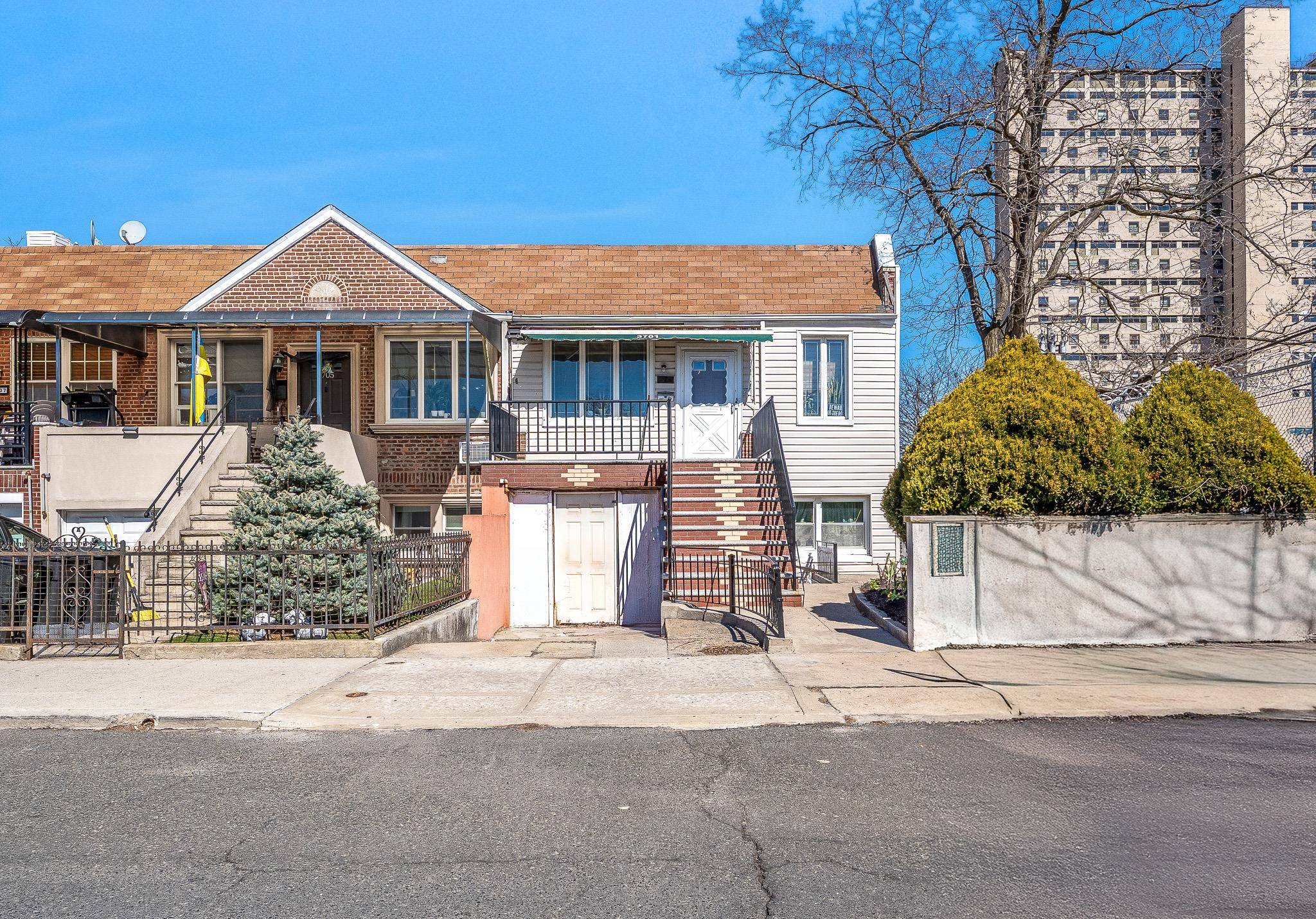 This semi detached two family home is in Seagate, Brooklyn s only private, gated beachfront community.
