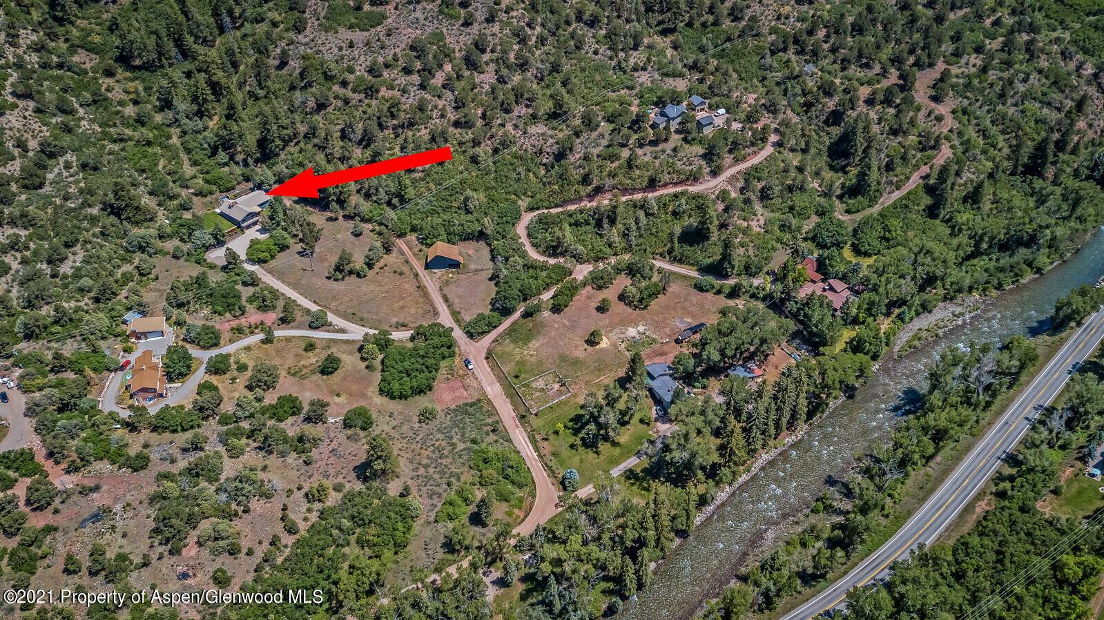 HORSE PROPERTY on this private 9.