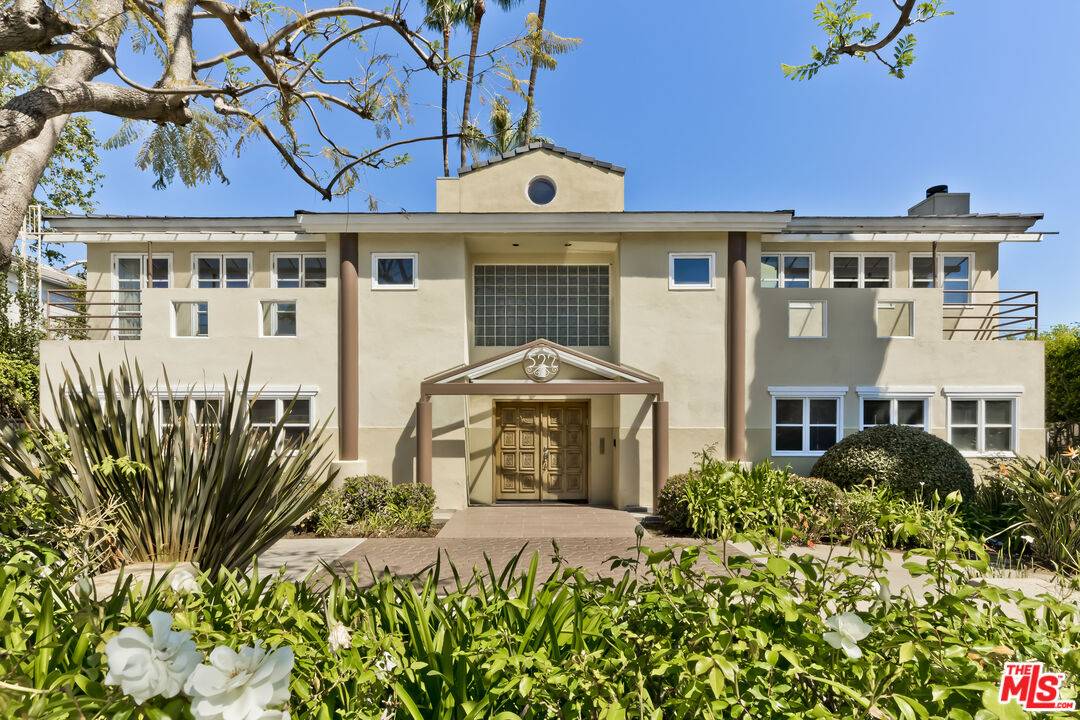522  N Rexford Dr 4BR Beverly Hills Post Office | B.H.P.O. La