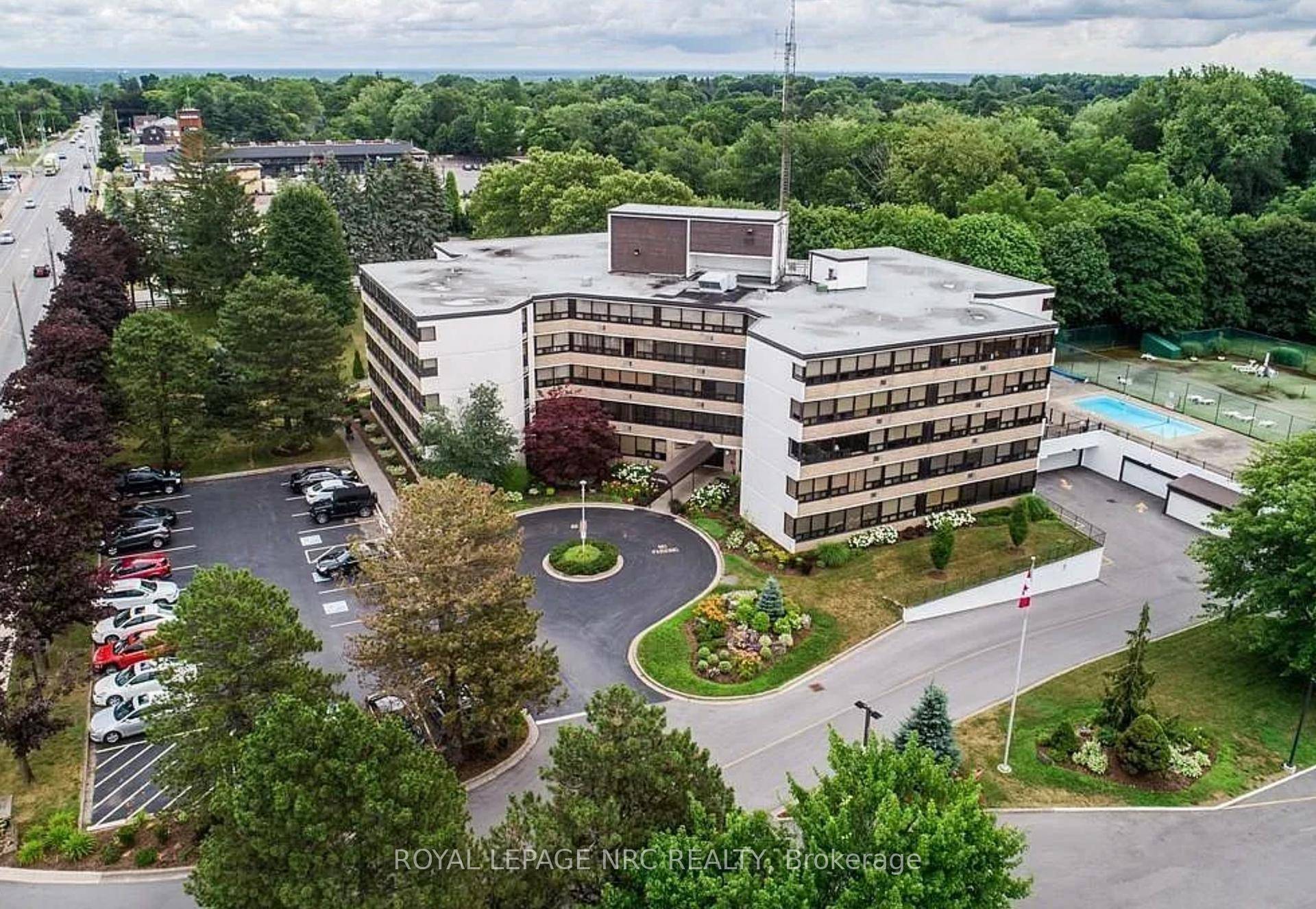 Stunning ground floor north facing Fonthill 2 bedroom condo perfectly situated in lovely Fonthill.