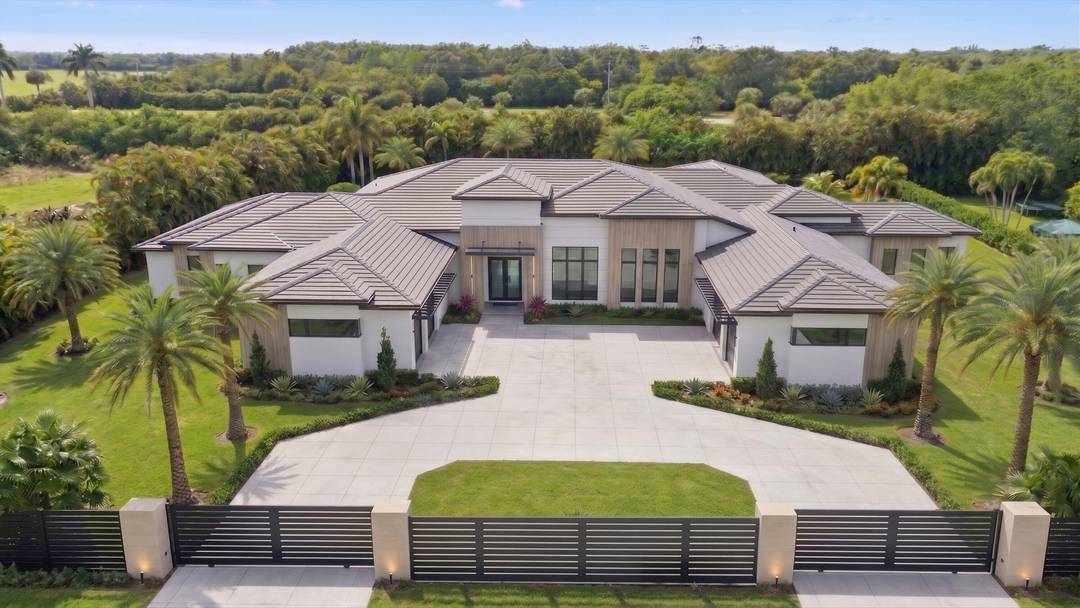 Elite opportunity to purchase this new estate in the prestigous Southfields community in Wellington.