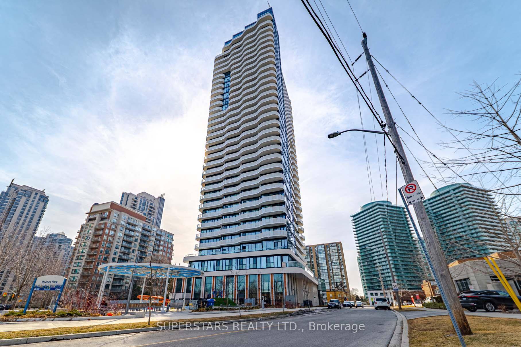 Luxurious 2 Bedroom Unit In Heart Of North York.