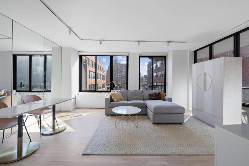Refined City Living Above It All at The Rio CondominiumPerched high above Lenox Hill, this sun drenched one bedroom residence offers sweeping skyline views, A C, refined finishes including new ...