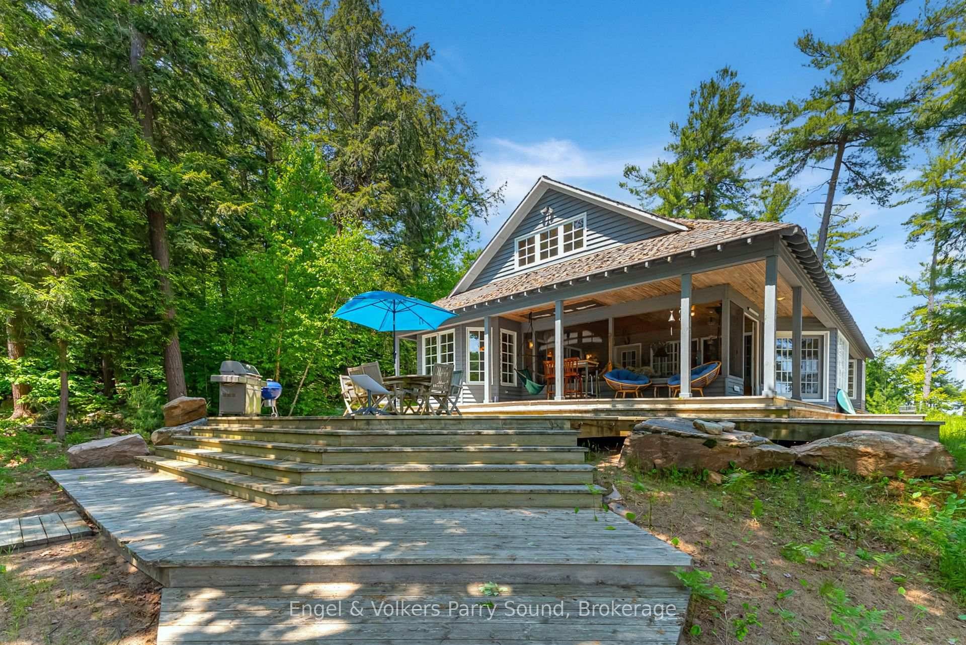 Welcome to an unparalleled Georgian Bay retreat an exclusive 18 acre estate on the highly coveted Mowat Island, just 10 minutes by boat from Hwy 400 amp ; two local ...