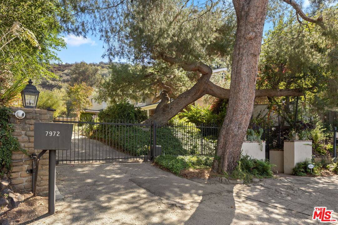 7972   Mulholland Dr 6BR Hollywood Hills East La