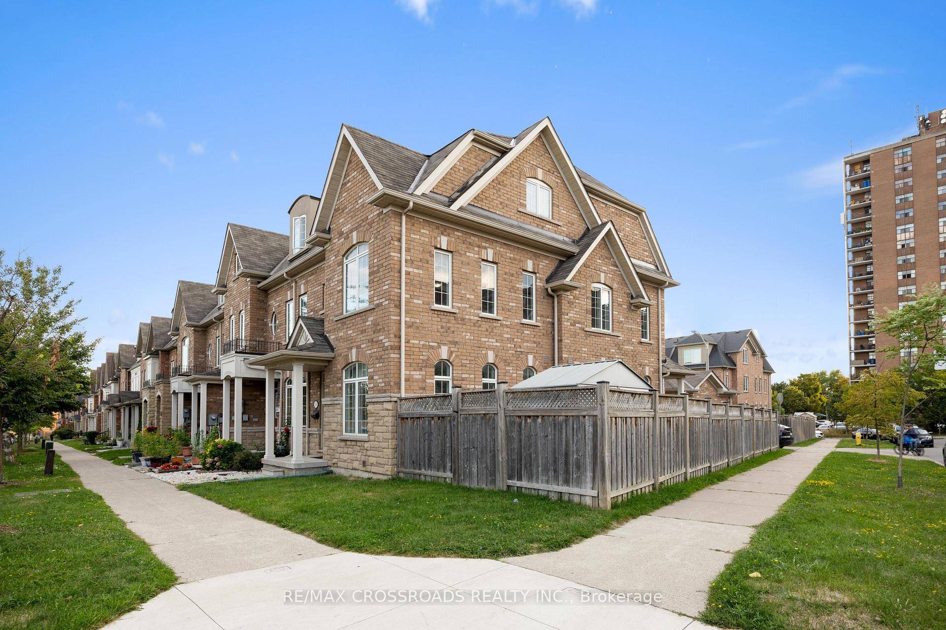 A Very Well maintained With Lots of Upgrades Freehold 3 Storey Corner Townhouse.