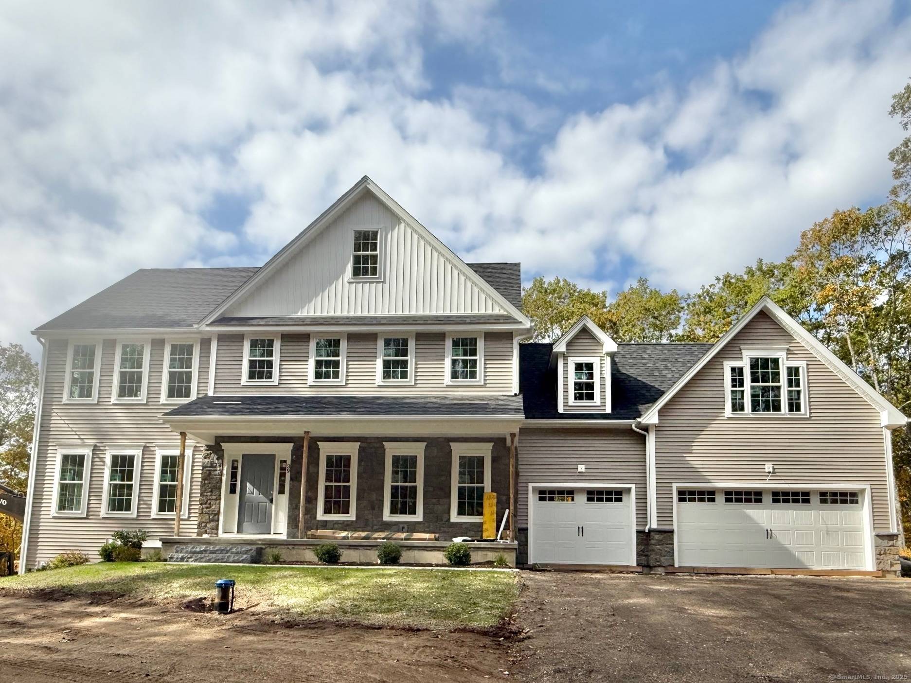 This new construction Jerome Model has much to offer.