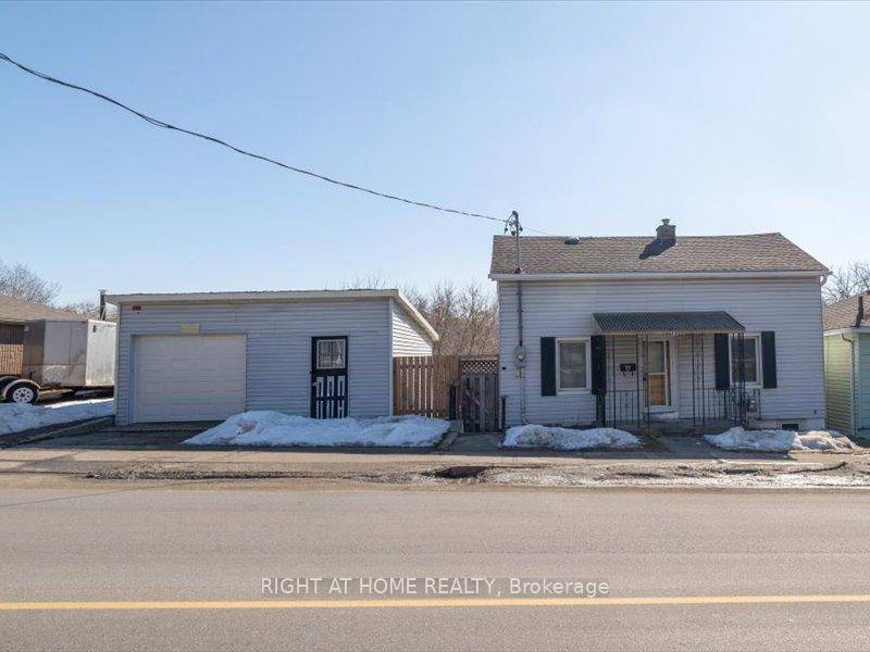 Welcome to 77 Beverly Street, Cambridge a charming and well maintained 3 bedroom, 3 bathroom home with 3 parking spots one in the garage.
