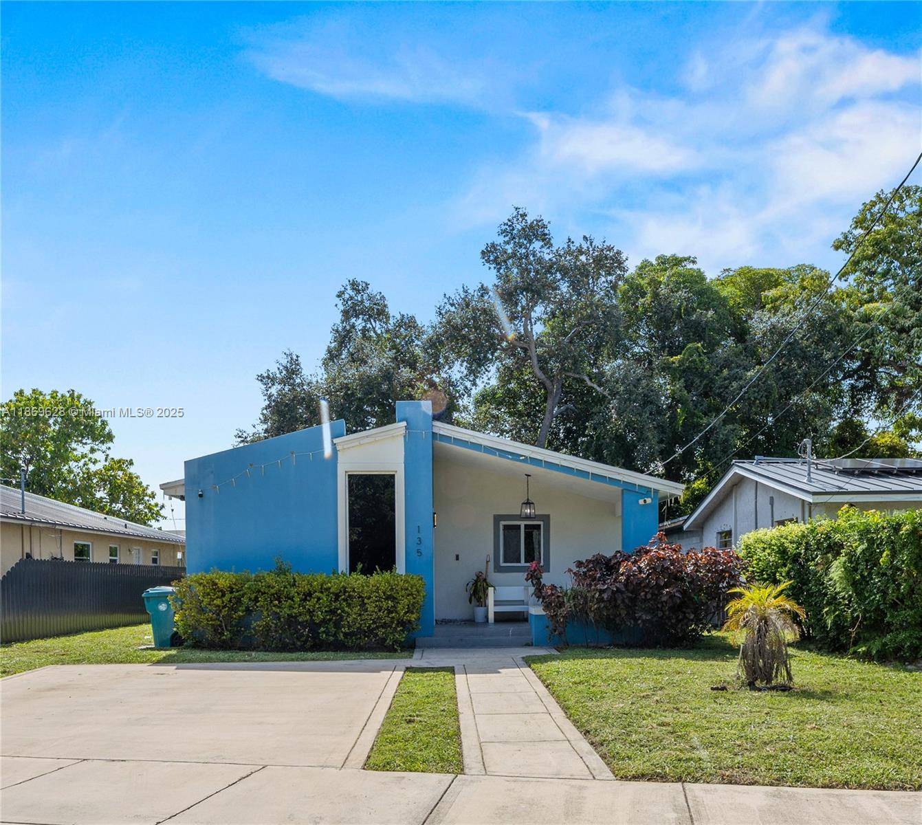 Beautiful 3BR 2BA home built in 2020 in the heart of Dania Beach !