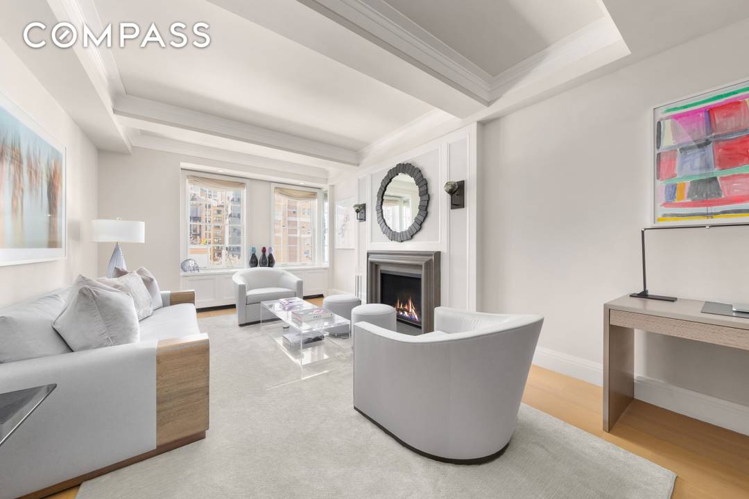 Classic prewar elegance meets modern living at the Philip House, a refined condominium in the heart of Carnegie Hill.