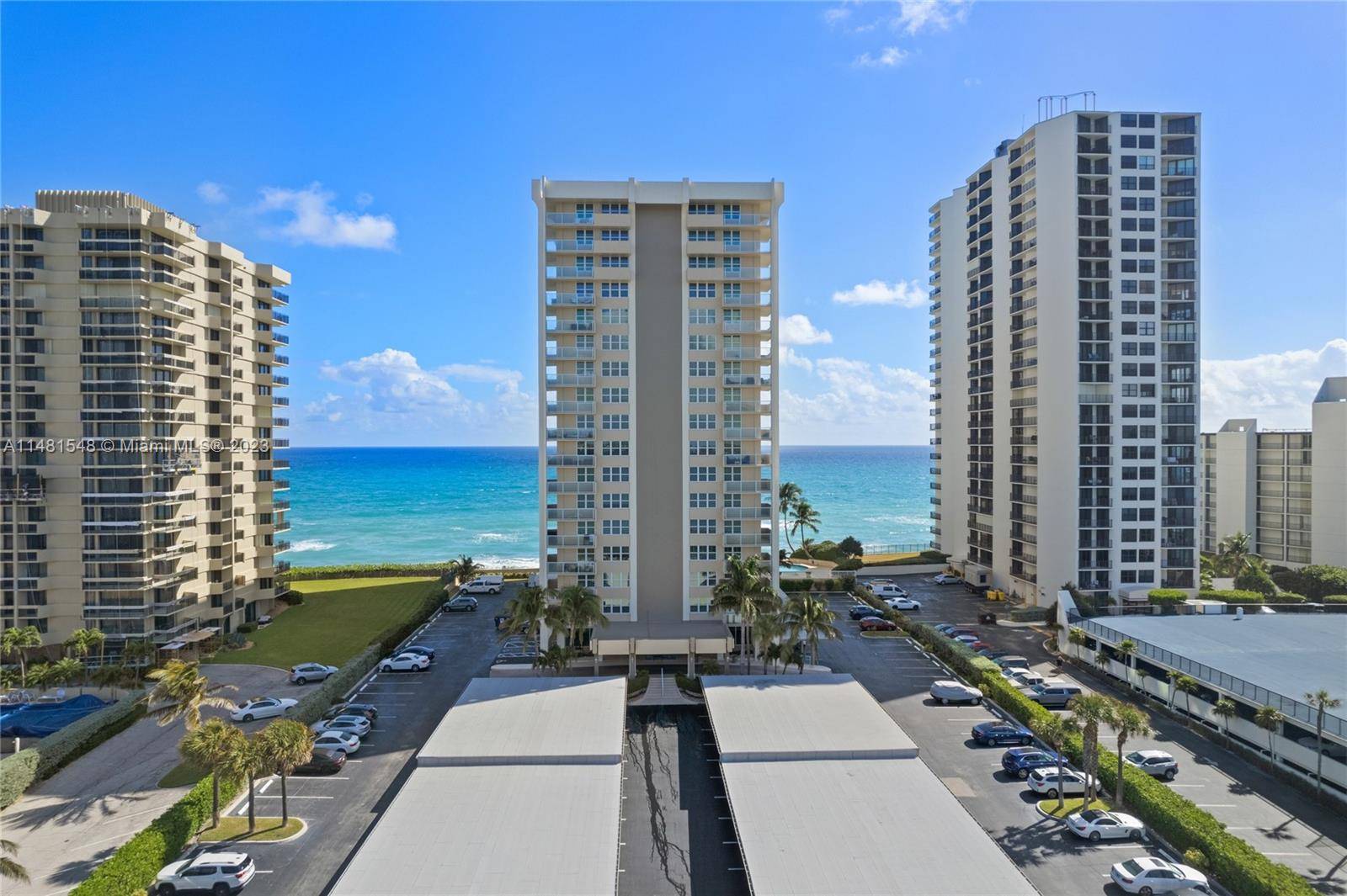 Stunning Oceanfront Condo Absolutely Beautiful !