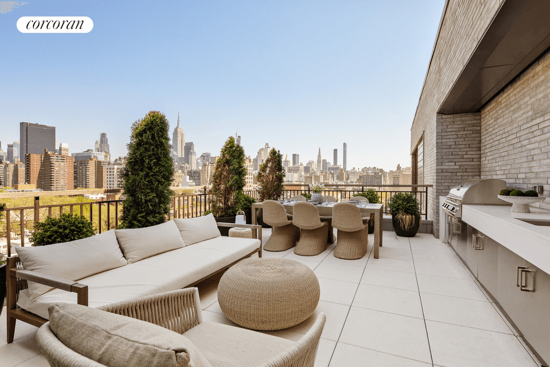 Located moments from the High Line and Hudson River Park in West Chelsea, the full floor Penthouse at Linea is a 4 bedroom 4.