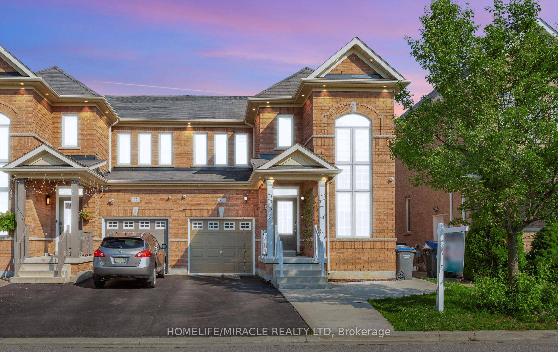 Wow ! Your Search Ends Right Here With This Truly Show Stopper Home Sweet Home !