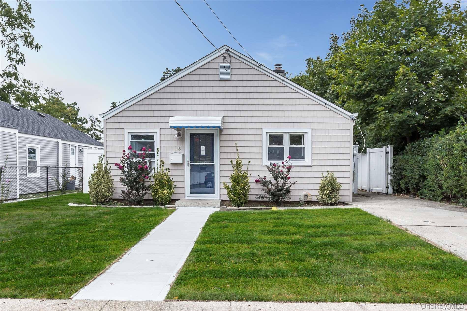 Welcome to this renovated home in Hempstead !