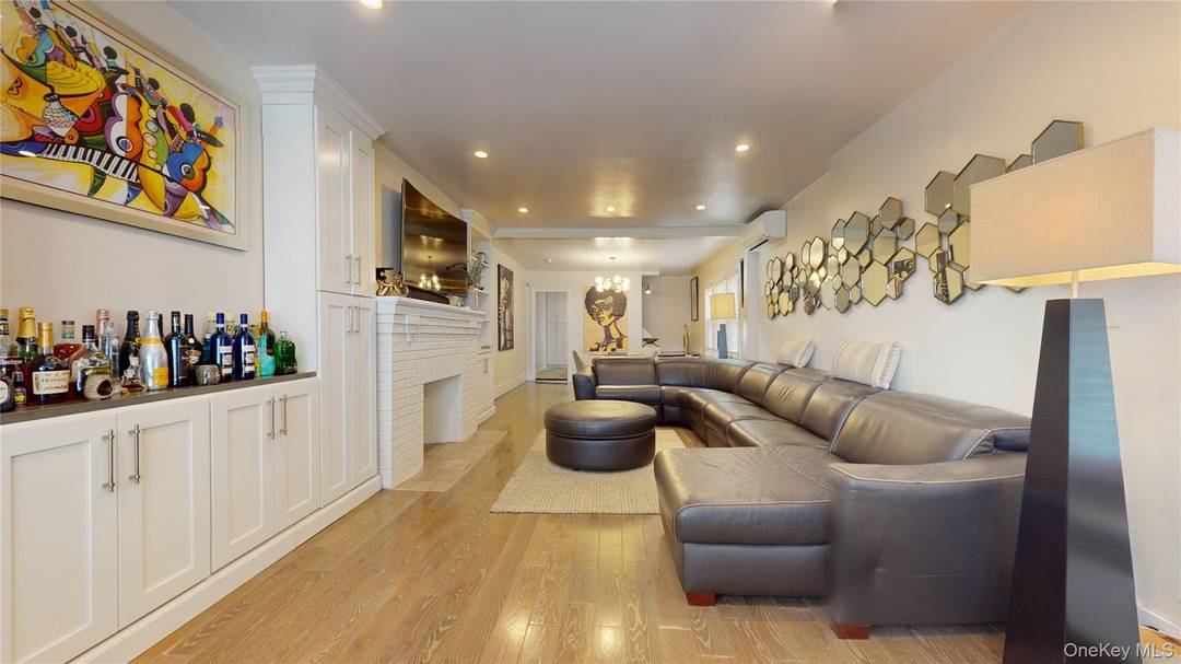 Exquisite Home in East Flatbush 786 E.