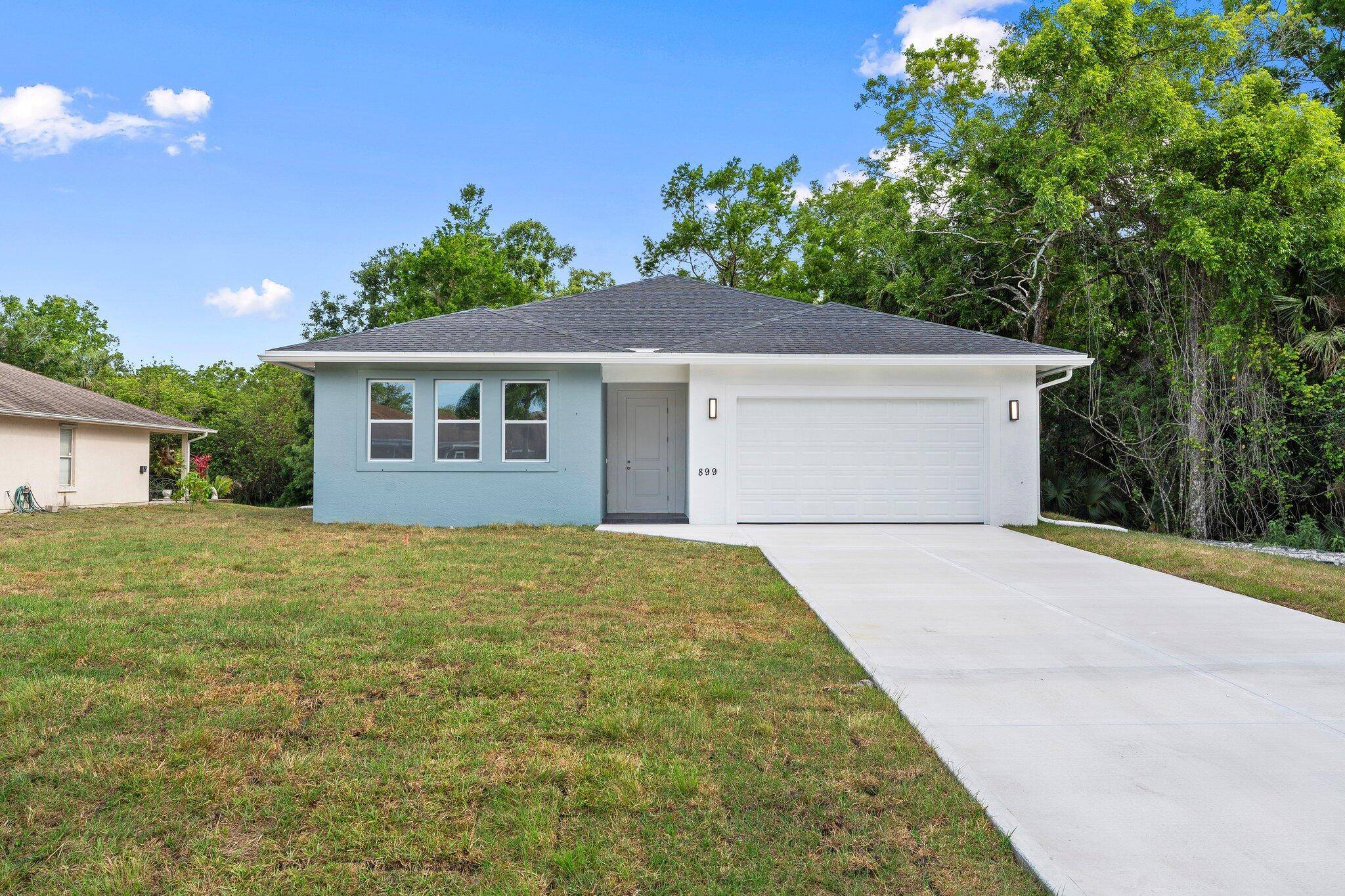New Construction, Move in Ready !
