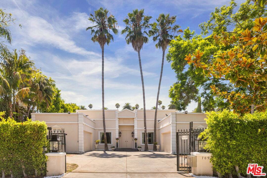 709 N Camden Dr 5BR Beverly Hills Post Office | B.H.P.O. La