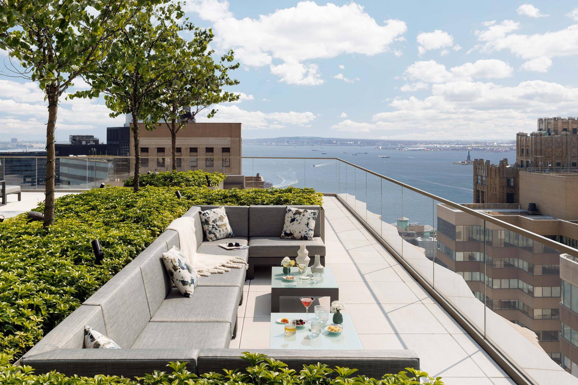 Move In Ready ! Residence 715 is the final remaining layout of its kind within One Wall Street.
