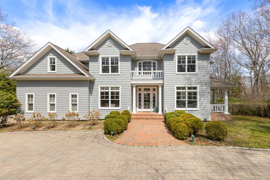 Sag Harbor Rental with Pool & Tennis