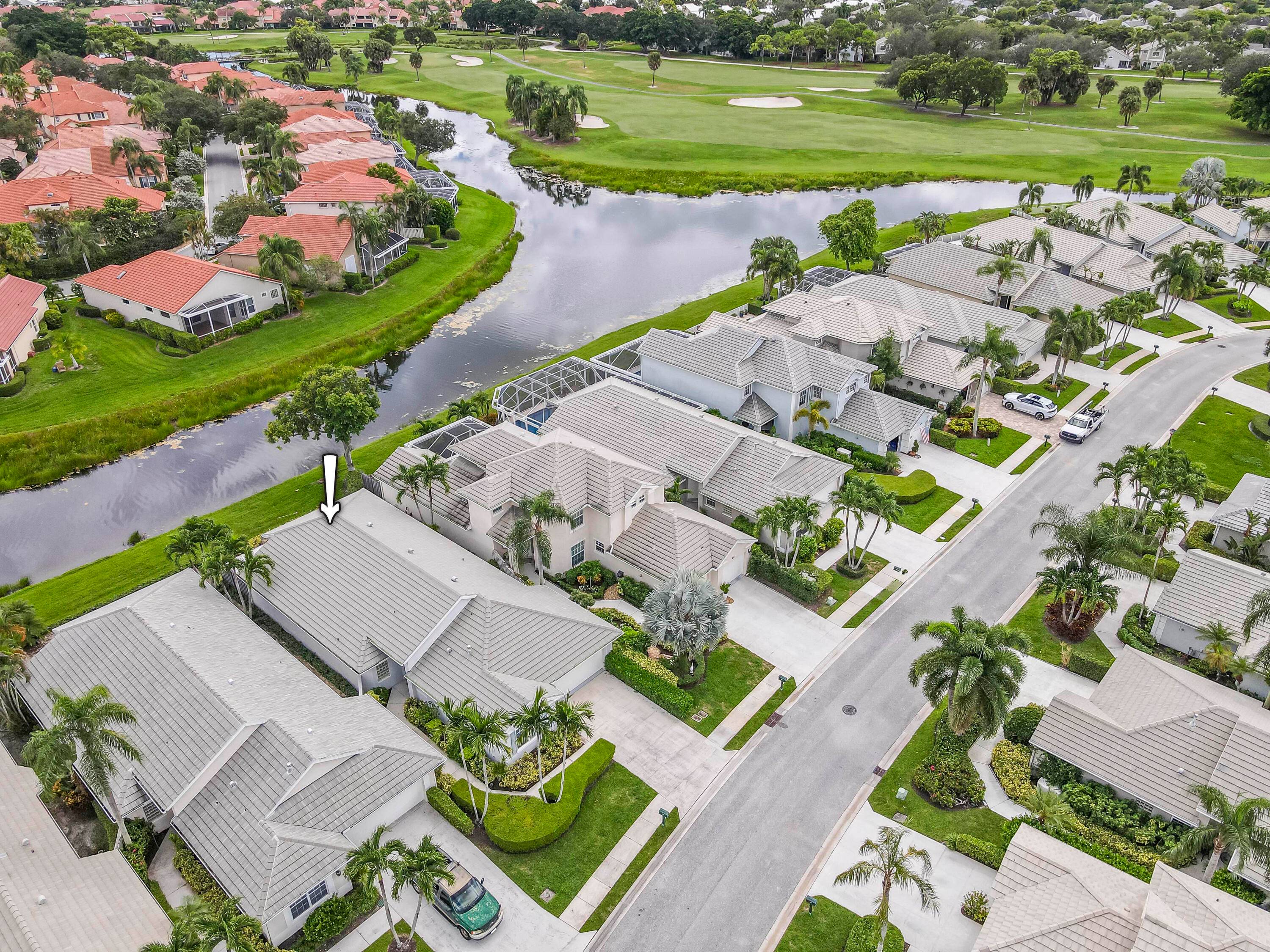 Welcome to this 2, 023 sq ft CBS single family home, featuring 3 bedrooms and 3 bathrooms in the prestigious Masters at Eagleton neighborhood of PGA National.