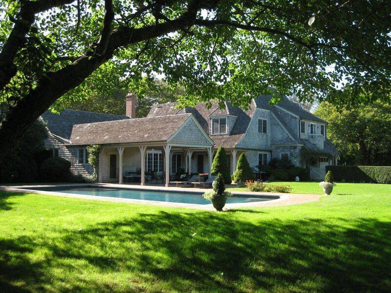 Six Bedroom Traditional Soh in East Hampton