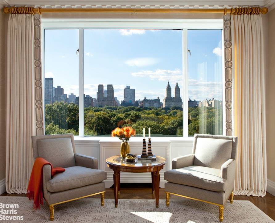 FIFTH AVENUE TRIPLE MINT FULL FLOOR Winner of the prestigious Stanford White Award for Excellence in Classical Design, this triple mint full floor Fifth Avenue residence has been meticulously renovated ...