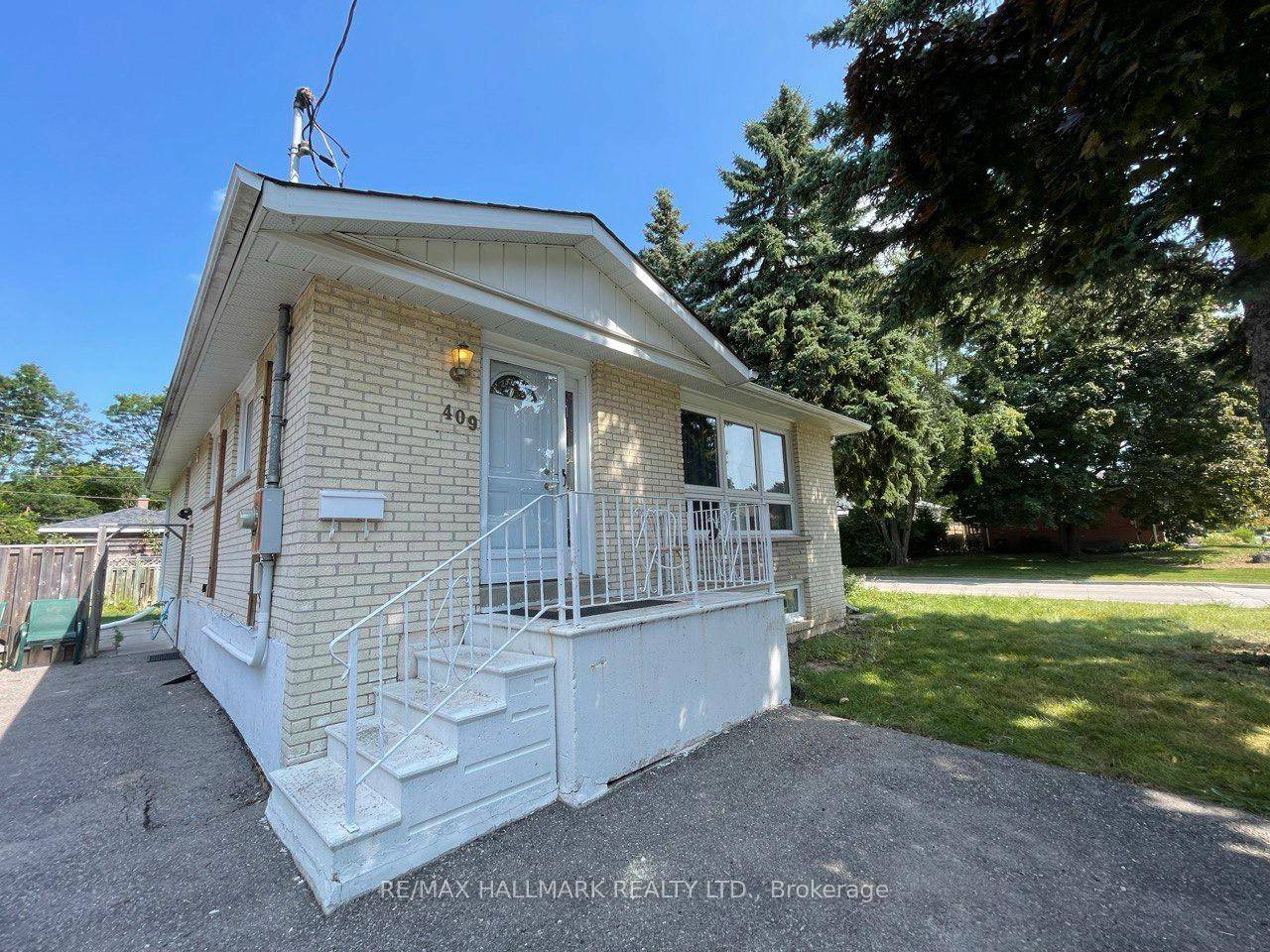 Furnished Upper Level For Rent.