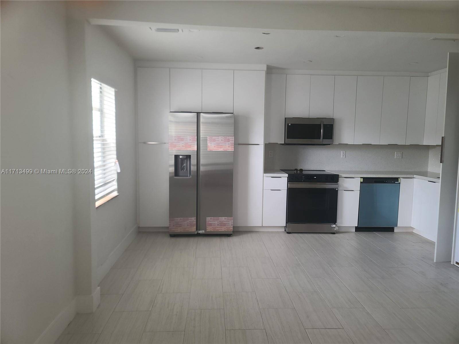 This fully renovated property is a fantastic investment opportunity, currently generating 7, 050 in monthly income.