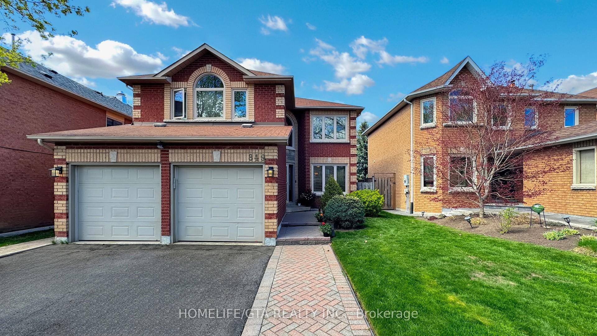 This Home Shows Amazing !