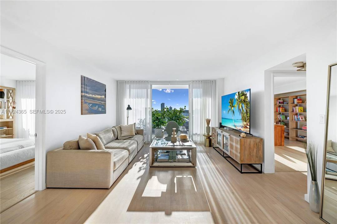 Experience Miami Beach from the best residential neighborhood Sunset Harbour.