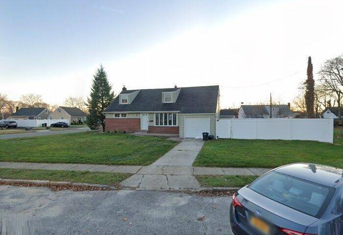 2 years Totally renovated 5 bedrooms expanded home in N.