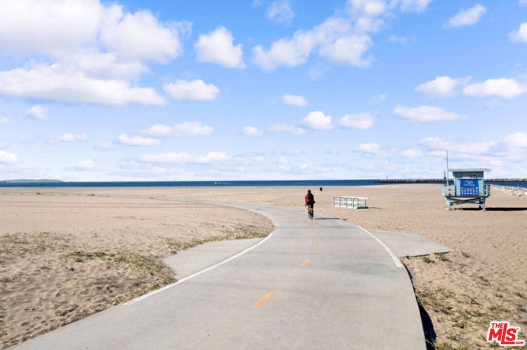 6415   Pacific Ave 3BR Playa Del Rey La