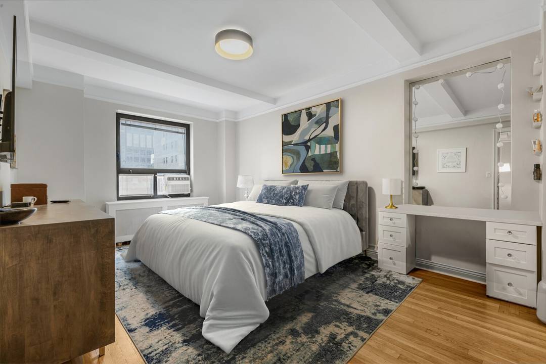 Elegant Midtown East Residence with Modern Upgrades Unit 8B Welcome to Unit 8B at 227 East 57th Street, a beautiful residence in a full service, Art Deco style cooperative building ...