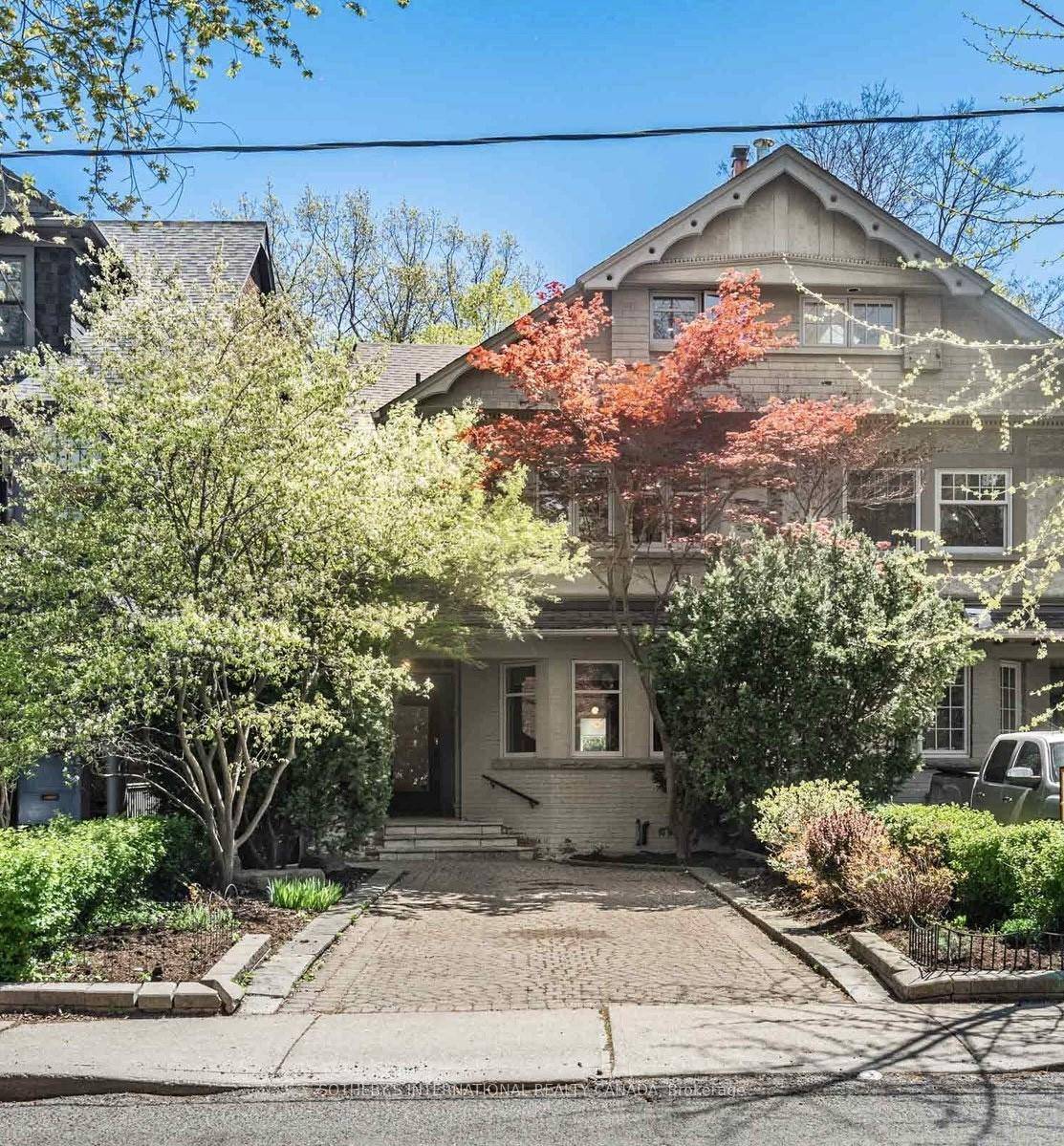 Sublime Summerhill ! Completely renovated from top to bottom in 2024, this absolutely fabulous 5 bedroom 5 bath home is full of charm and stunning upgrades throughout.
