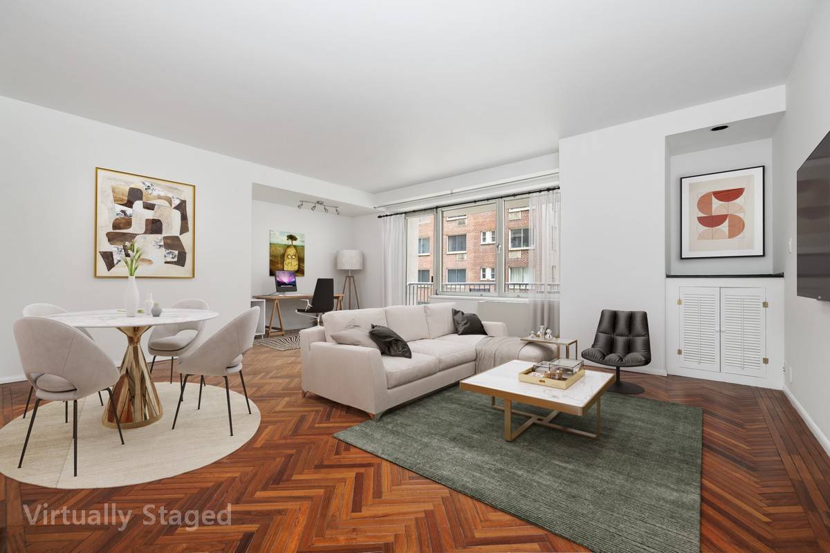 Corner 1 Bed, 1. 5 Bath CONDO for under 1M South facing !