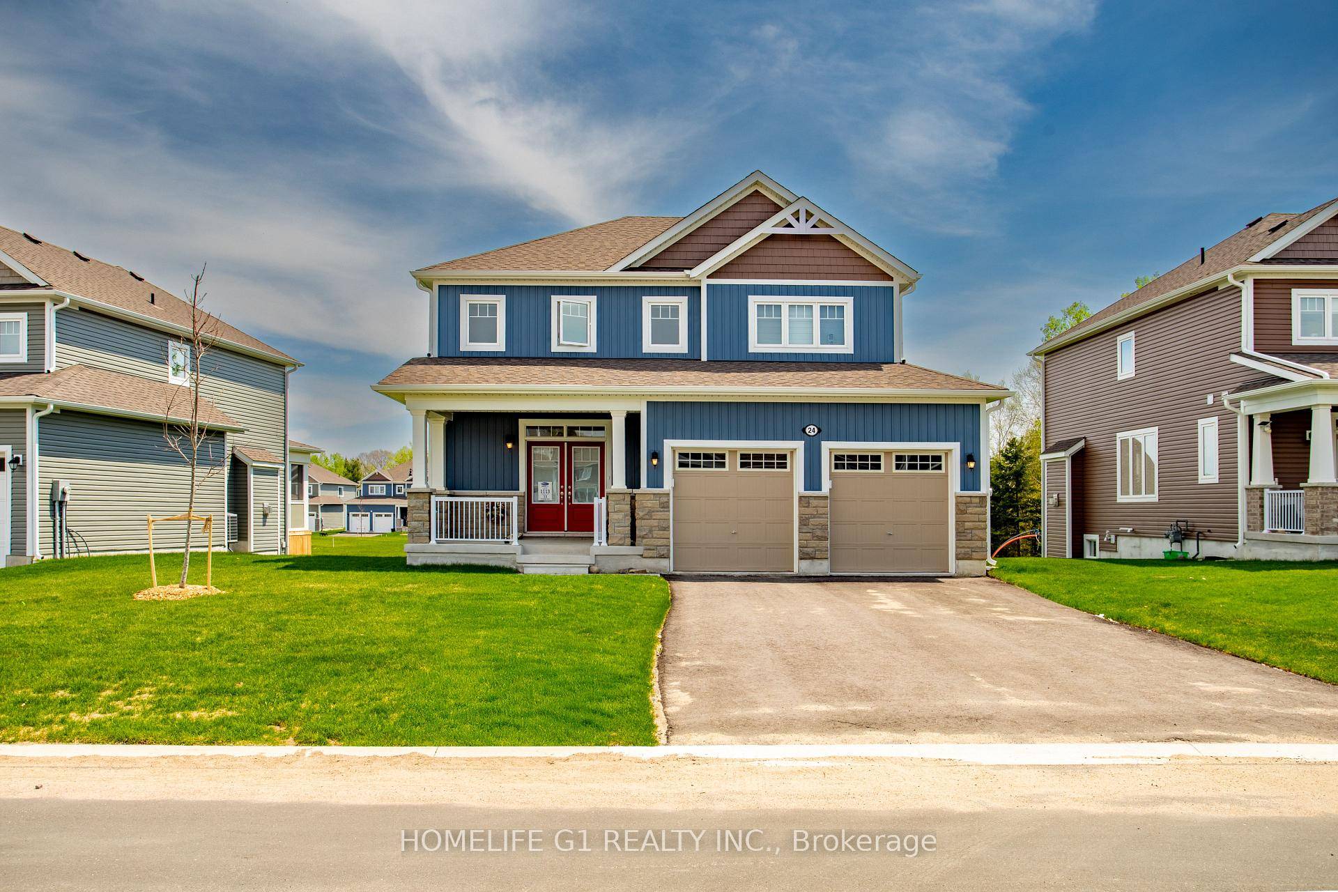 New home, just 1 yr old in the prestigious White Pines community of Brace Bridge, Muskoka !