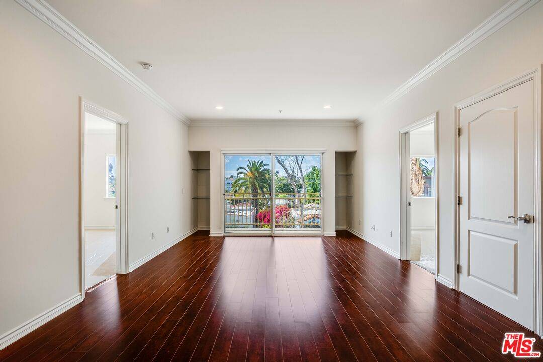 3328 Oakhurst Ave 2.0 LA