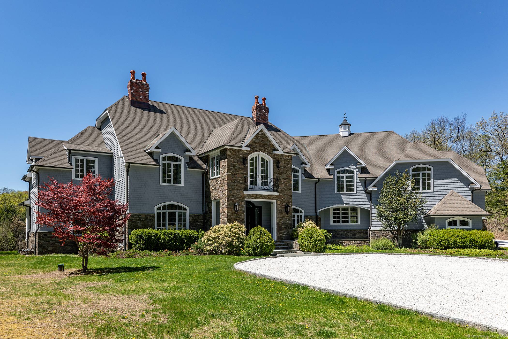 Luxury summer rental with inground Gunite pool in the beautiful Litchfield Hills of Washington.