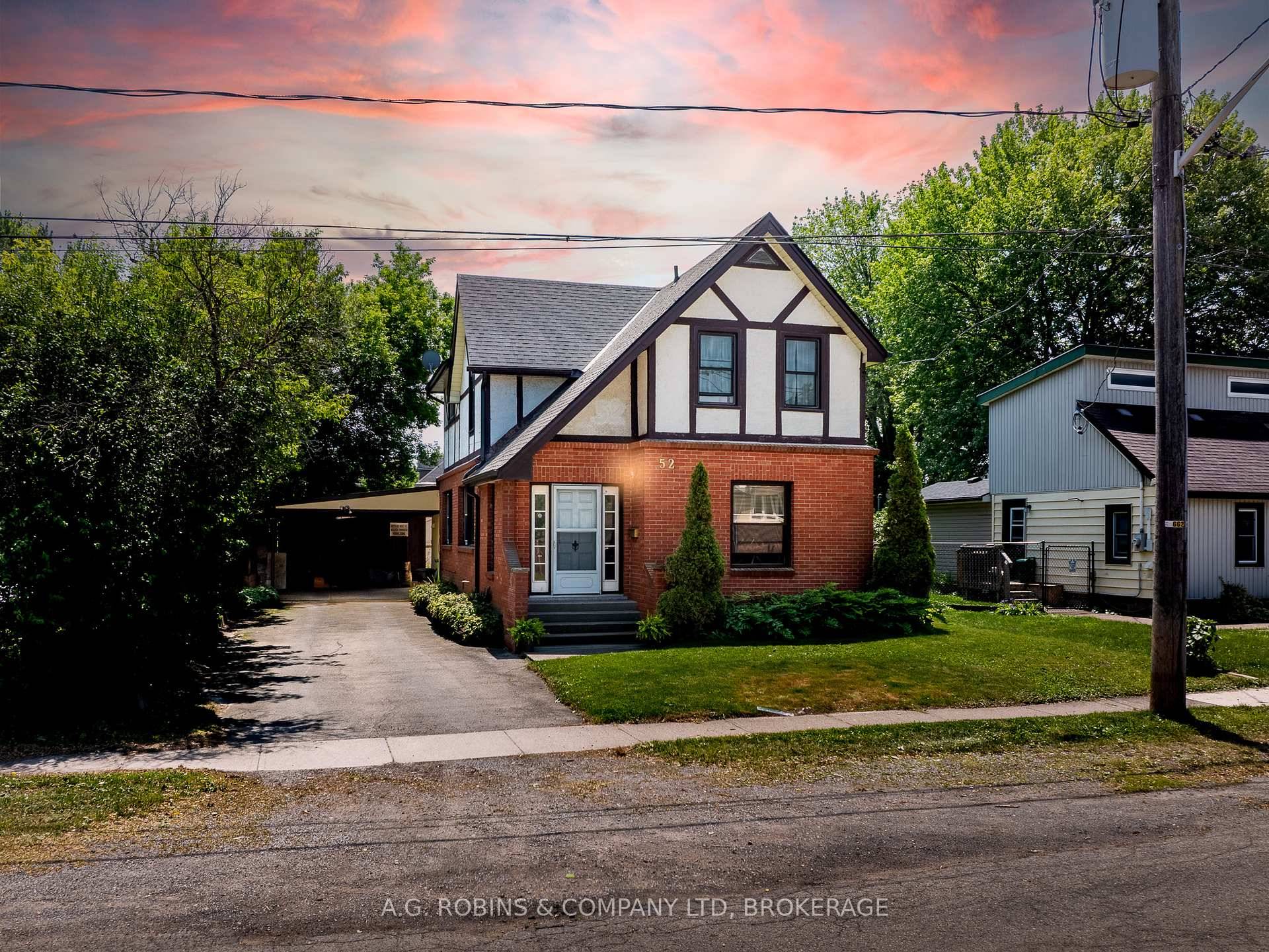 AFFORDABLE LARGE FAMILY HOME SEEKS VISIONARY FAMILY !