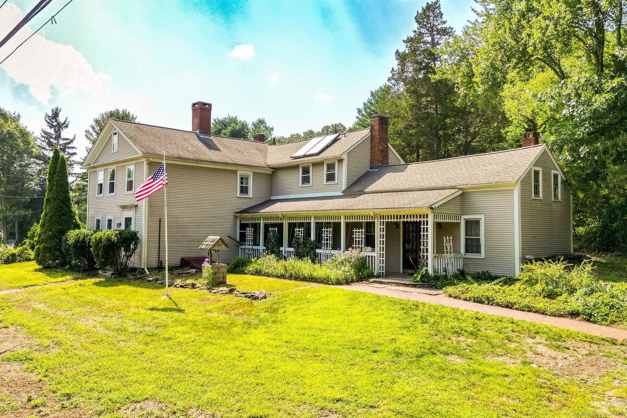 Historic Home for Sale in Glastonbury, CT !