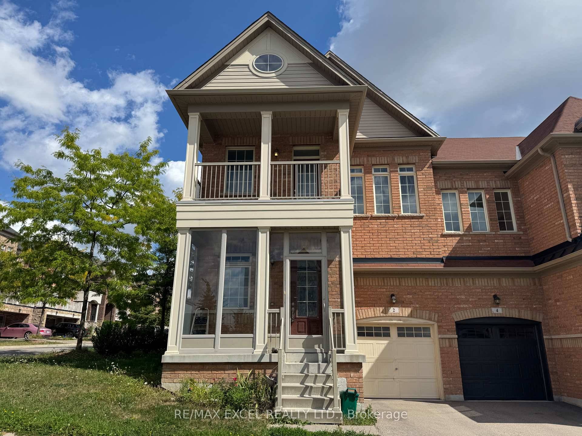 Beautiful freehold semi detached at corner lot in Berczy Community.