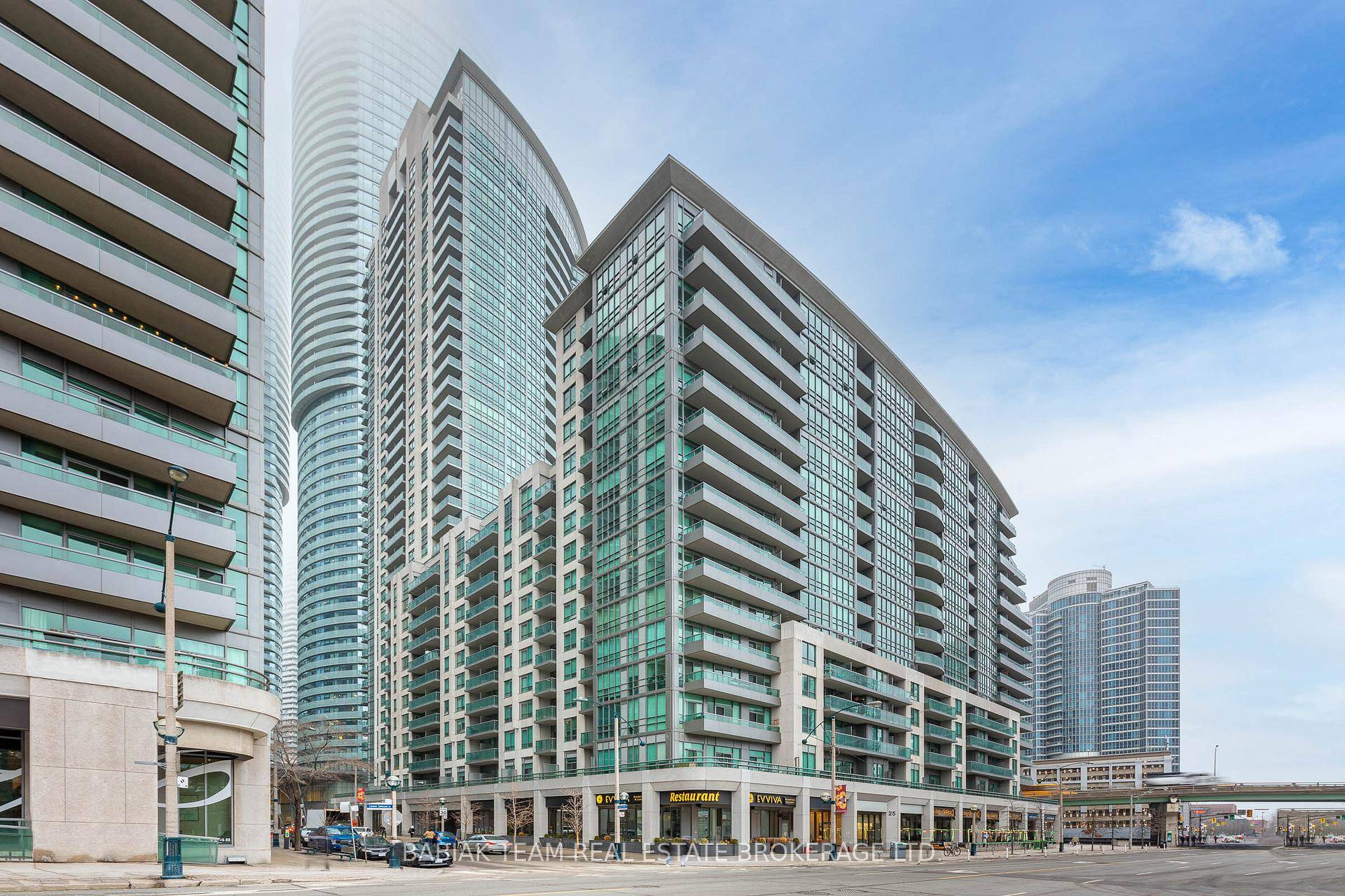Stunning 2 Bed, 2 Bath in the luxe Infinity IV with west facing views of Roundhouse Park, CN Tower amp ; Rogers Centre.