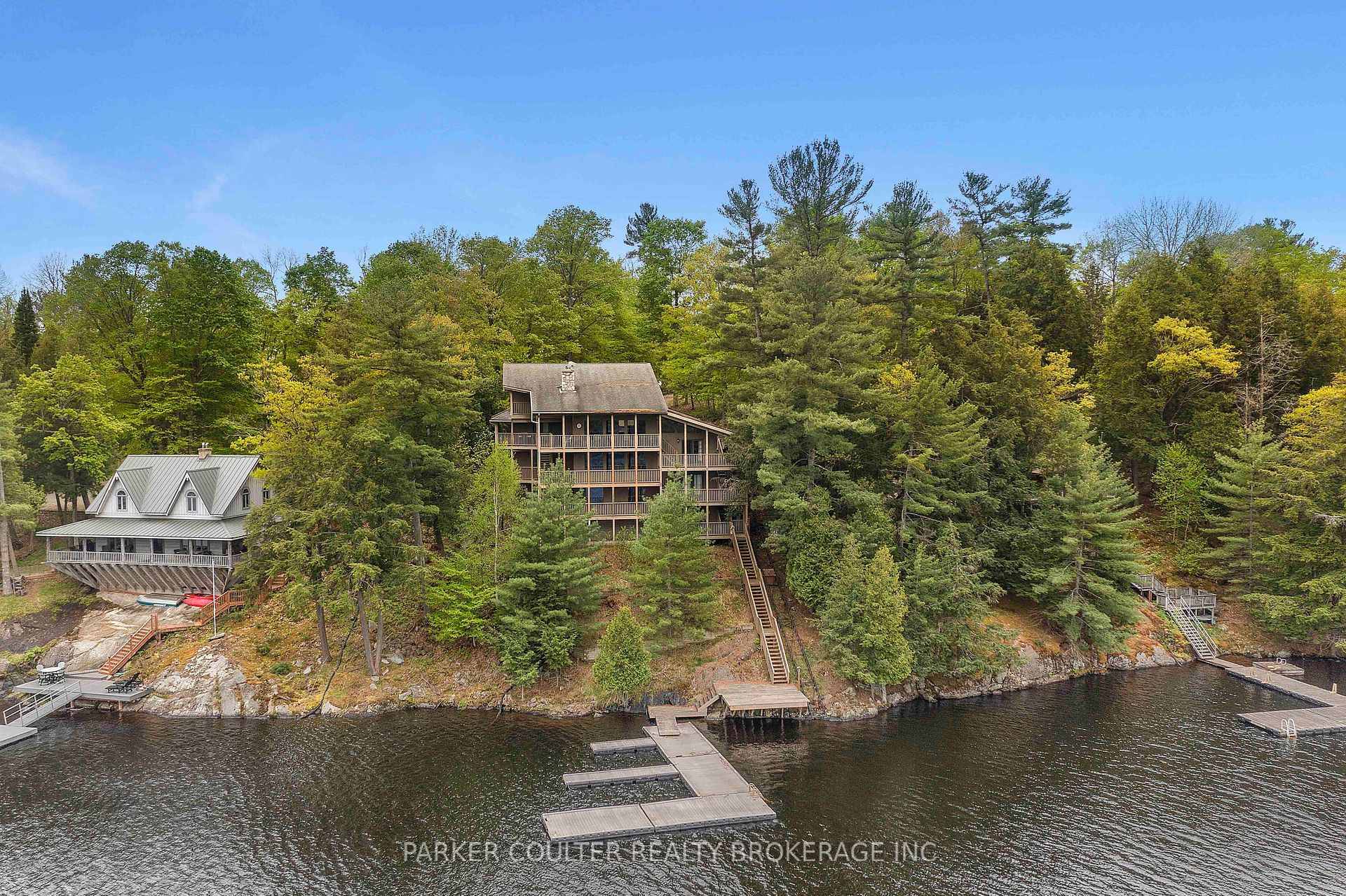 Discover the perfect blend of comfort, convenience, and natural beauty at this spacious 5 bedroom, 4 bathroom home or cottage on the pristine shores of Mill Lake.