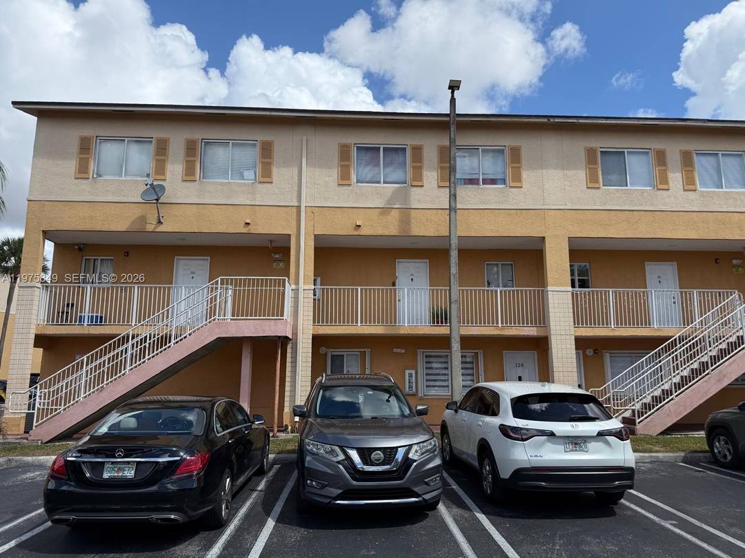 Beautiful 3 bedroom, 2 bathroom first floor condo located in the highly desirable Kendale Lakes community in Miami.