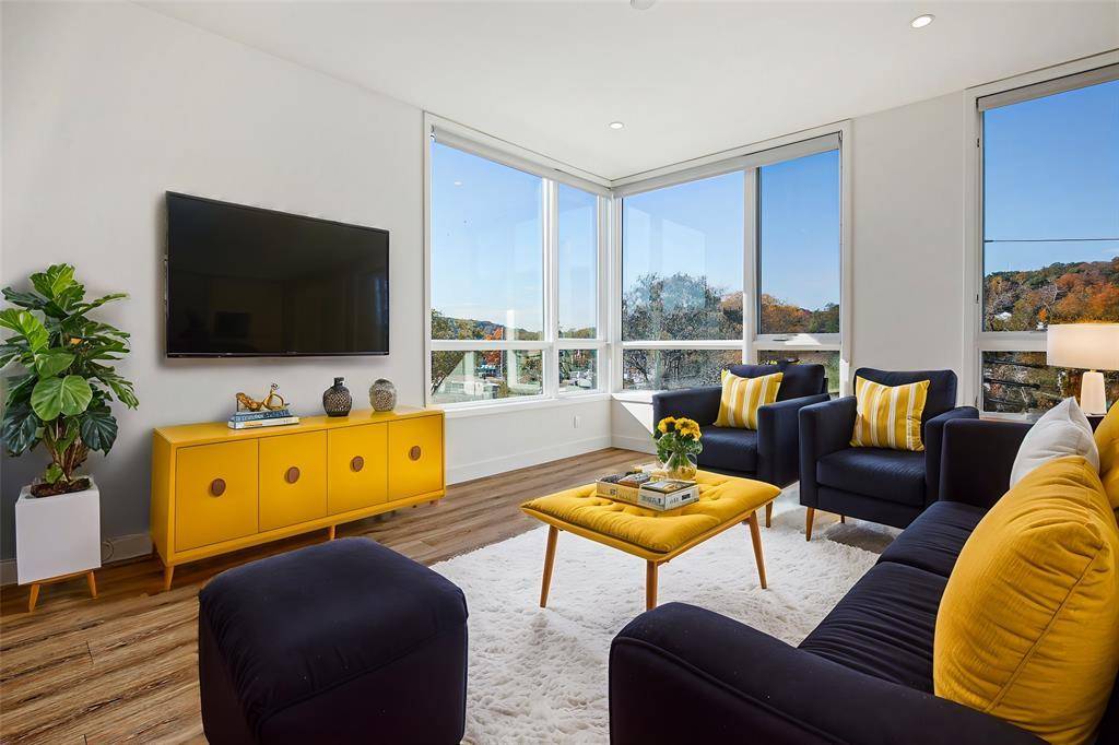 Welcome to Washington Avenue Lofts, where luxury meets convenience.
