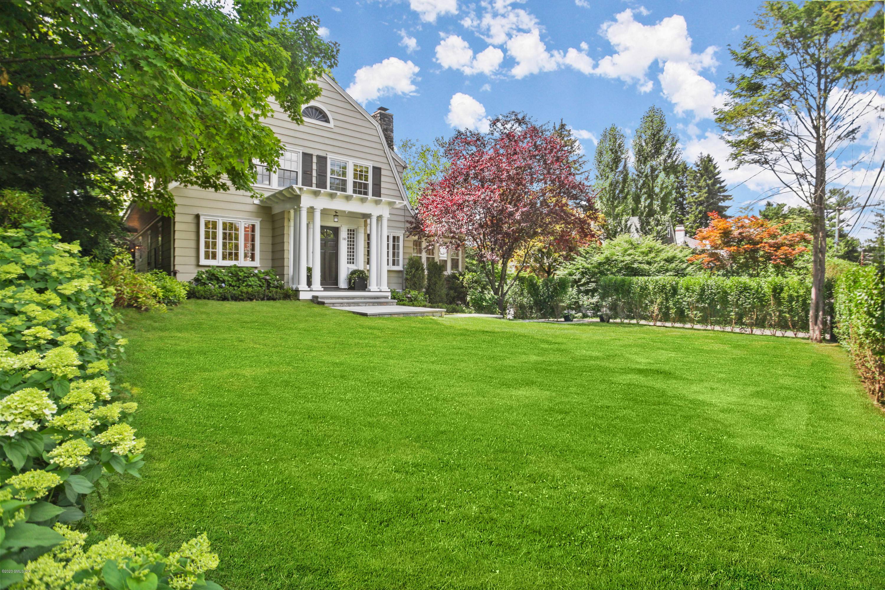 Stunning, in town home with pool available immediately !