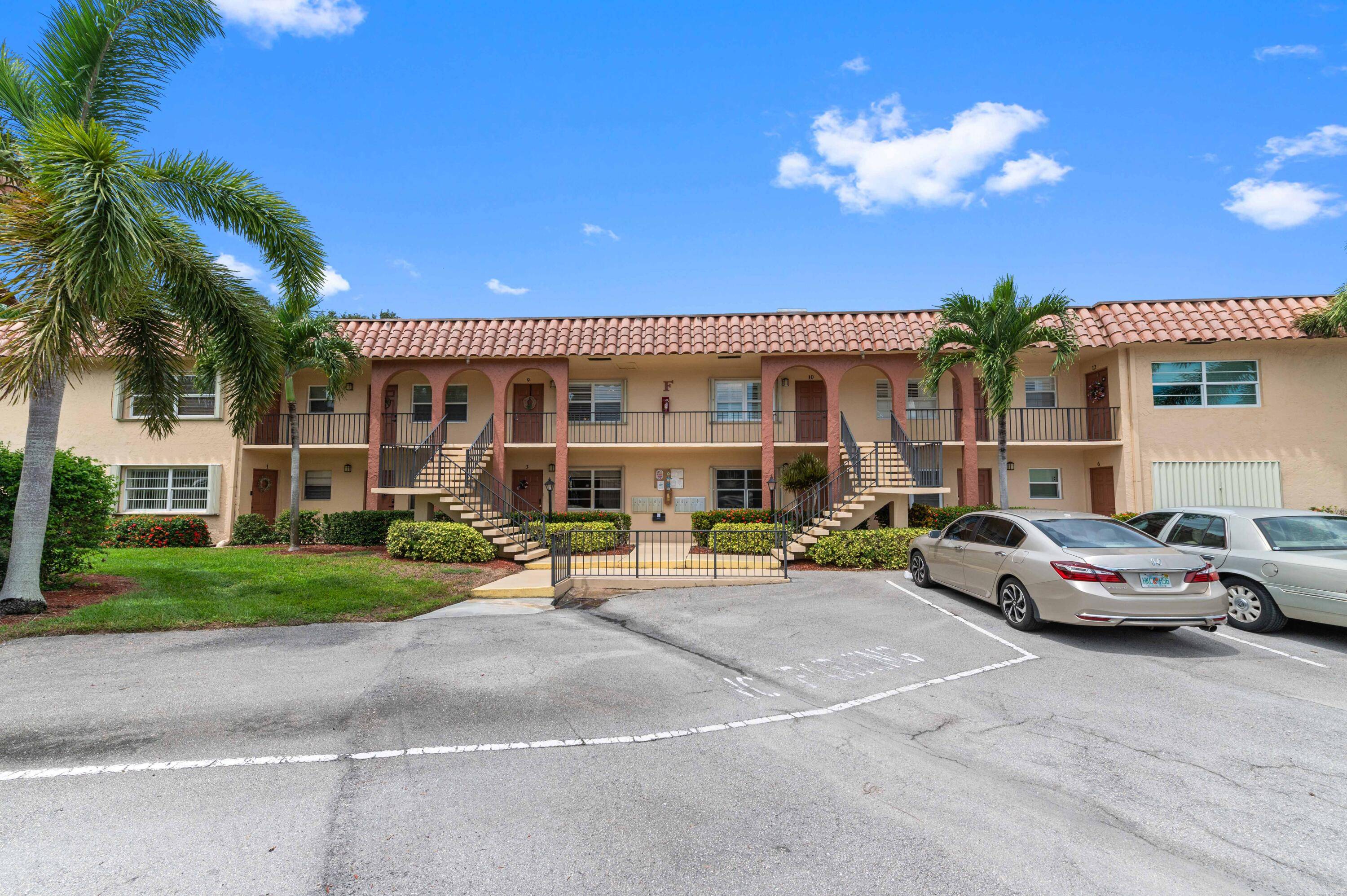Welcome to De La Bahia Condo, a 55 waterfront community perfectly set along the St.