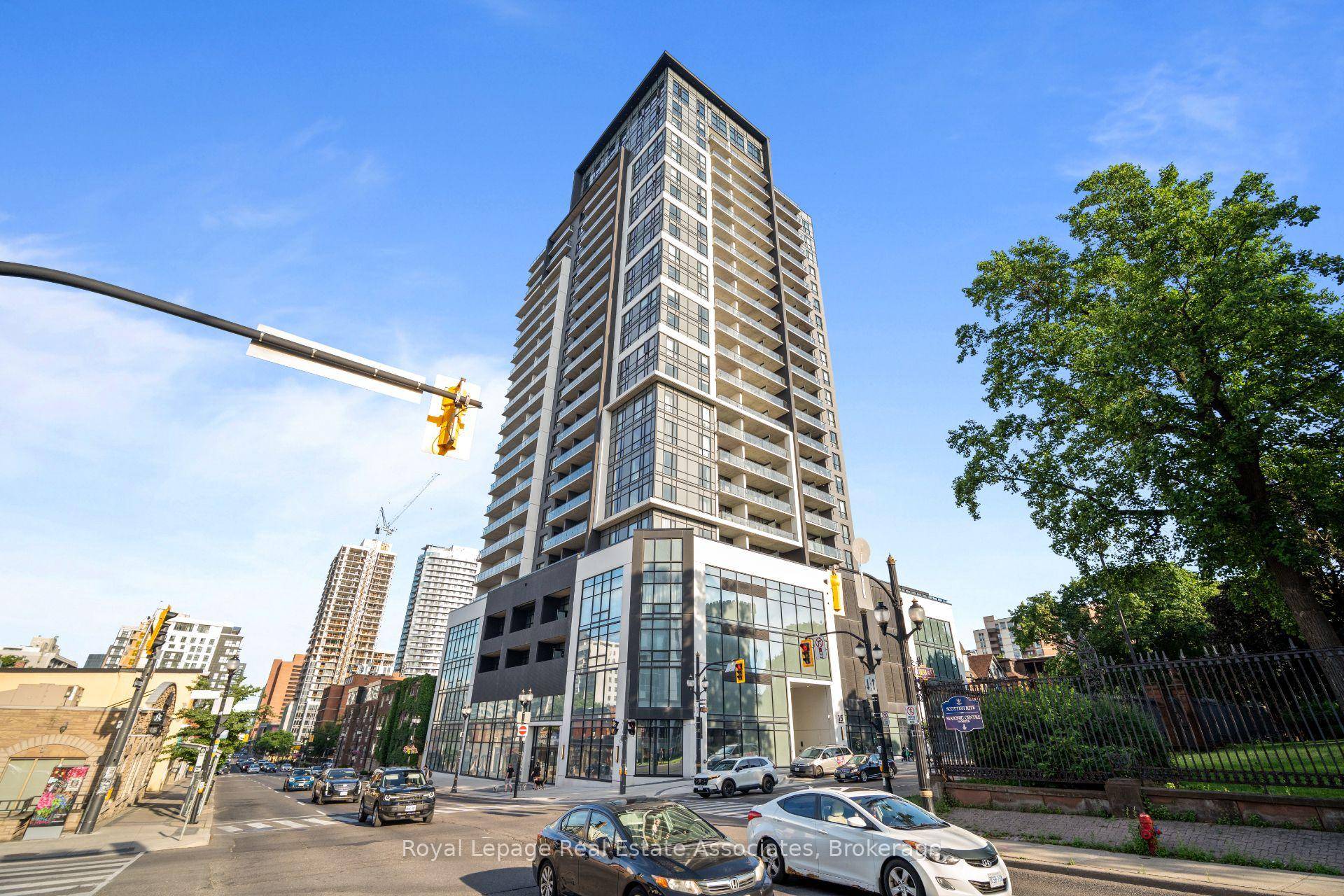 Welcome To Unit 1214 At 15 Queen Street South, A Modern And Stylish Suite Located In The Sought After Platinum Condos In The Heart Of Downtown Hamilton.