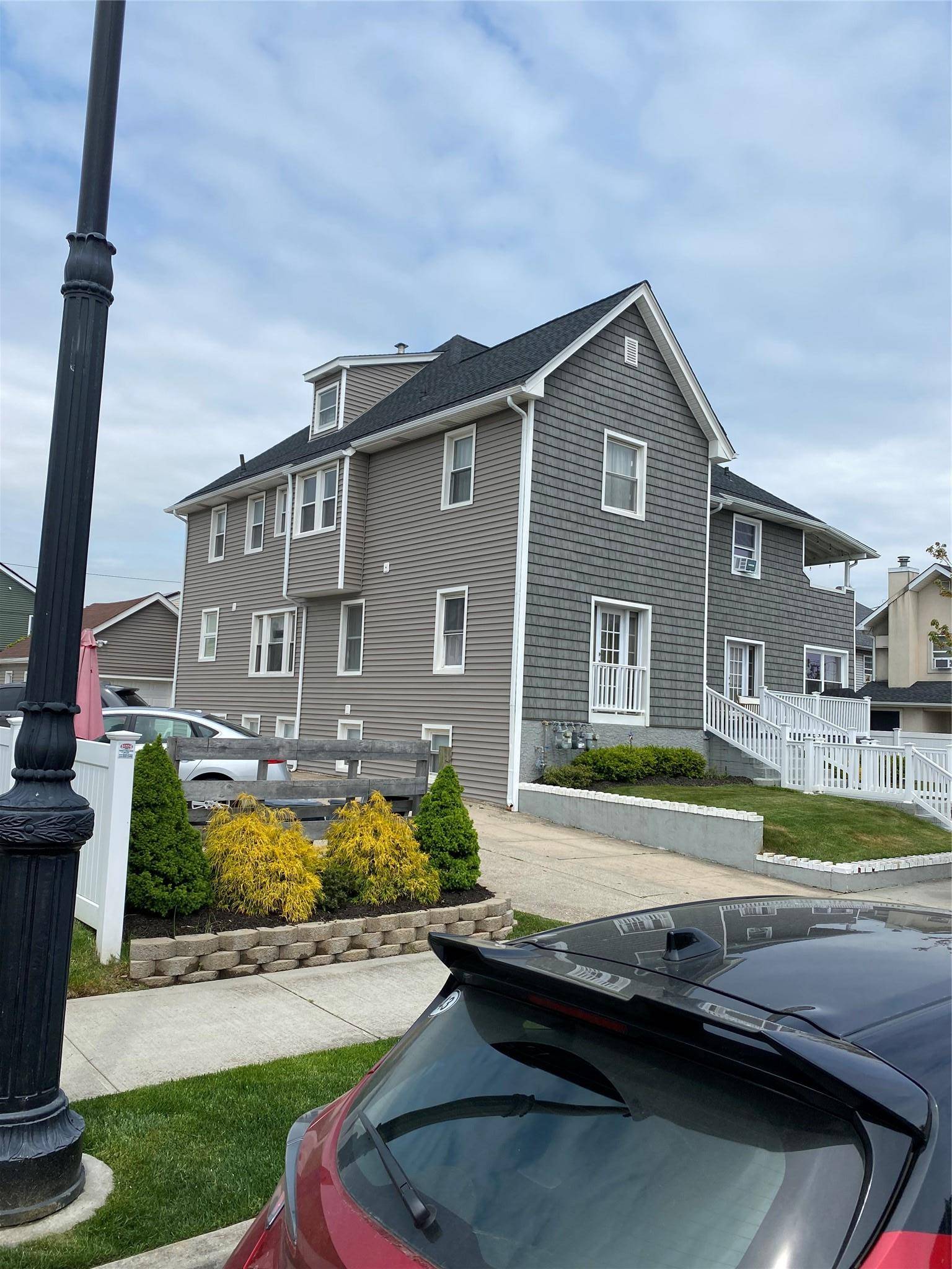 Spacious 4 bedroom, 2. 5 bath apartment.