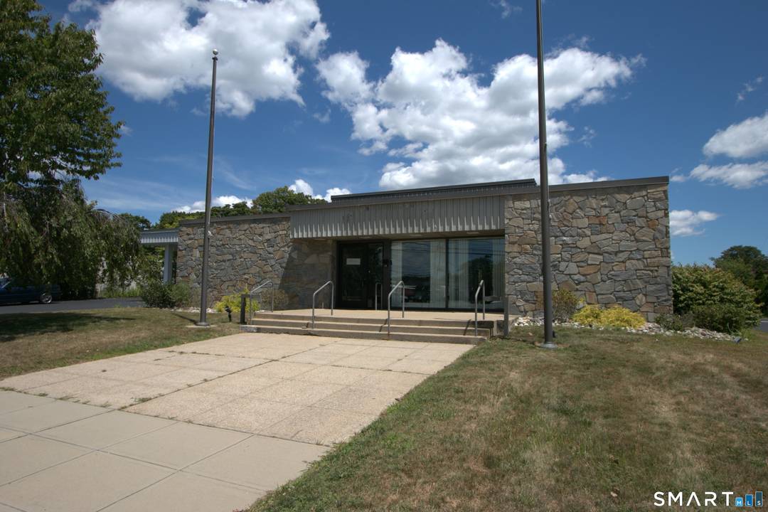 Situated in the heart of downtown Niantic, 43 Pennsylvania Avenue presents an exceptional opportunity for owner users, investors, or developers seeking a versatile commercial asset in one of East Lyme's ...